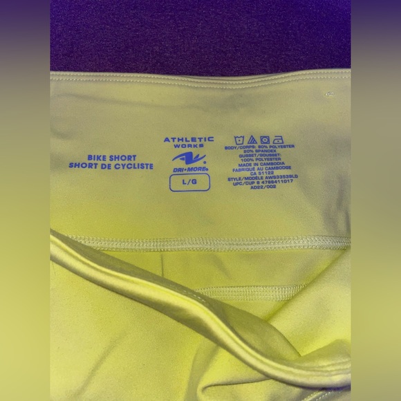 Neon green biker shorts - Picture 2 of 3